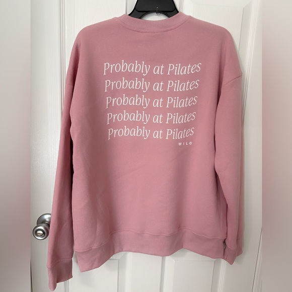 2 Piece Set WILO THE LABEL Pink Crewneck Sweatshirt with Bow Detail And Shorts - Picture 6 of 9